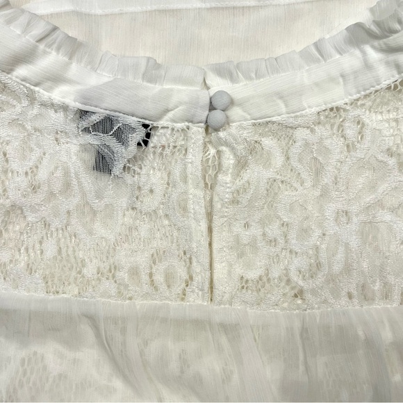 Torrid New Lace With Chiffon Overlay Blouse Cloud Dancer White Plus 2 18 20 2X - Picture 7 of 15
